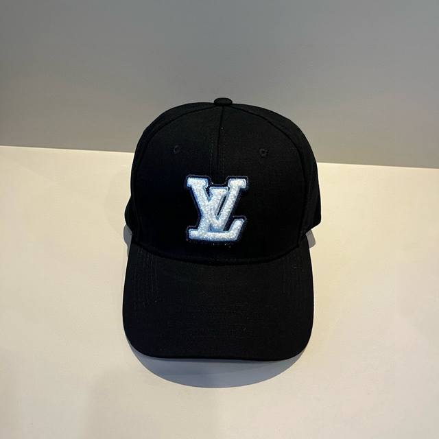 Louis Vuitton baseball cap Louisvuitton new Lv baseball cap, heavy craftsmanship