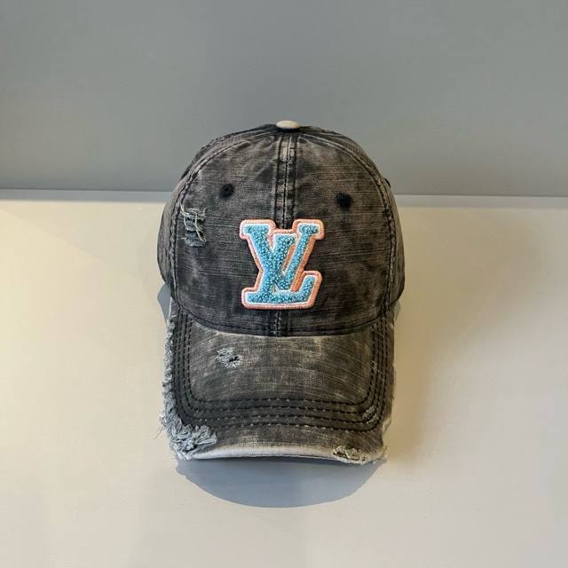 Louis Vuitton baseball cap Louisvuitton new Lv baseball cap, heavy craftsmanship