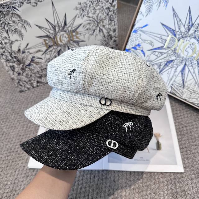 Dior 's new bow-knot octagonal hat. A high-end, designer-style look! Simple and