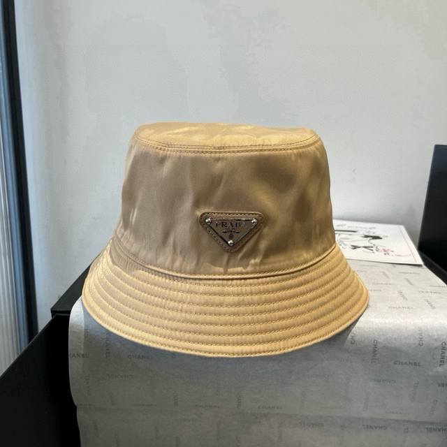 Prada bucket hat, canvas hat, head circumference 57cm DDD