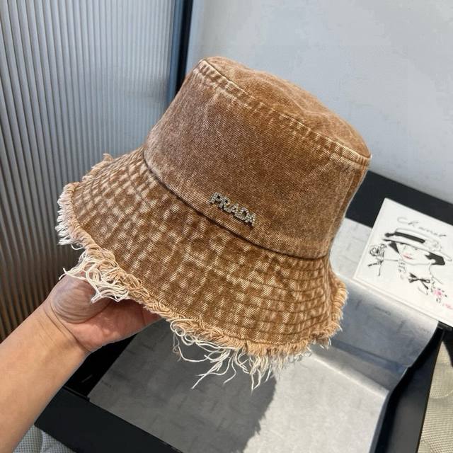 Prada new denim bucket hat, head circumference 57cm DDD