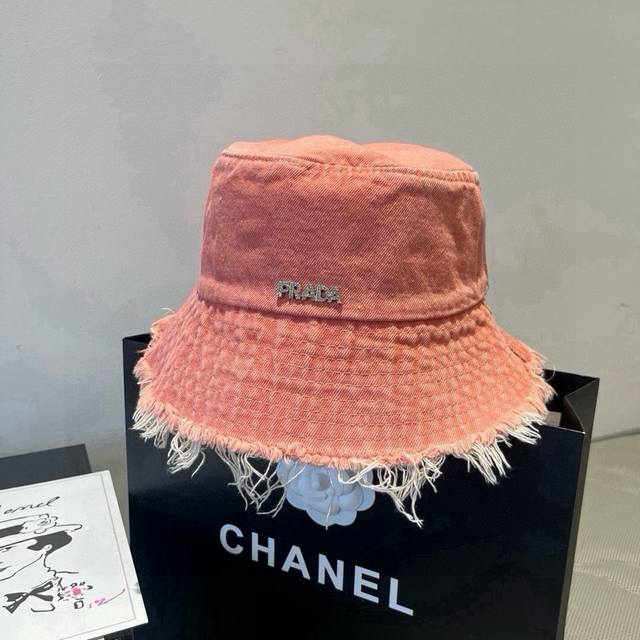 Prada new denim bucket hat, head circumference 57cm DDD