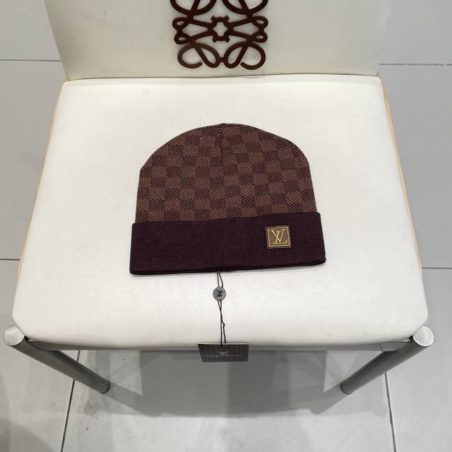 Lv Louis Vuitton 2025 Autumn and Winter New Beanie, Knitted Hat for Men and Wome