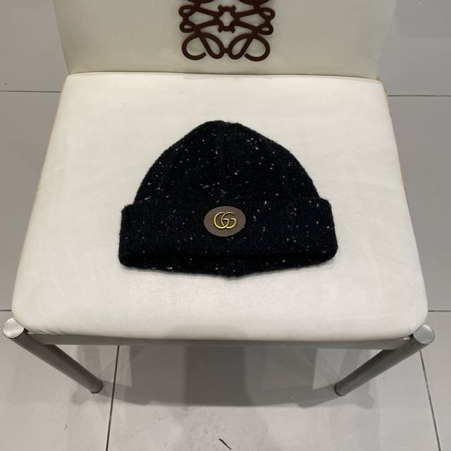 Gucci Gucci 2025 new autumn and winter colorful dot knitted hat women's Korean s