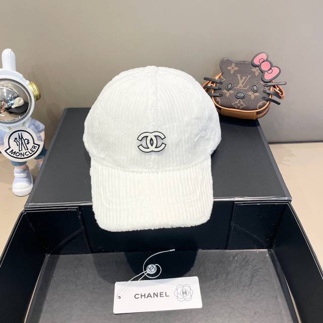 Chanel Chanel's new autumn and winter small fragrance style baseball cap, fluffy