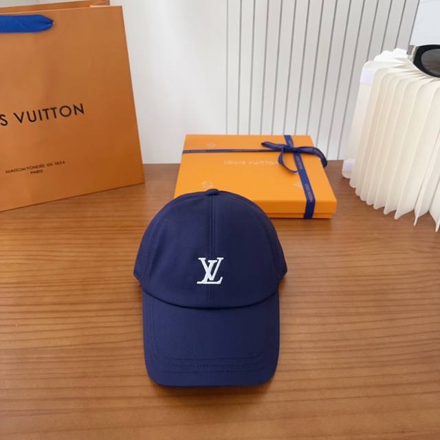 Lv Louis Vuitton baseball cap is light and breathable. Perfect version, exclusiv
