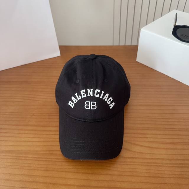 Balencia*A New Balencia Baseball Cap Simple and stylish super good looking hat!