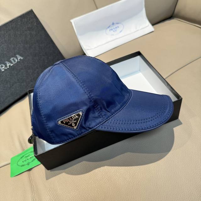 Hot inverted triangle cap in four colors! comes with a box bag, Prada classic o