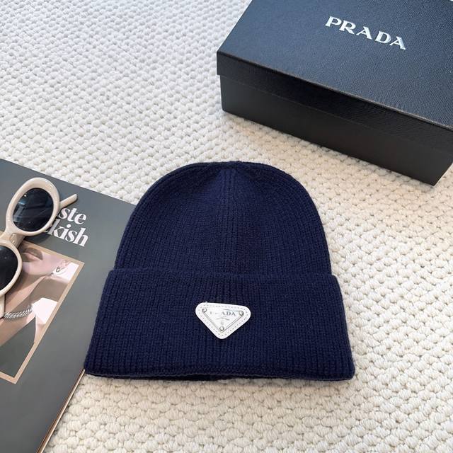 Prada latest triangle logo knitted hat wool hat women's loose cold hat, autumn
