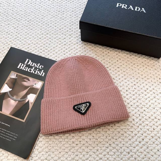 Prada latest triangle logo knitted hat wool hat women's loose cold hat, autumn