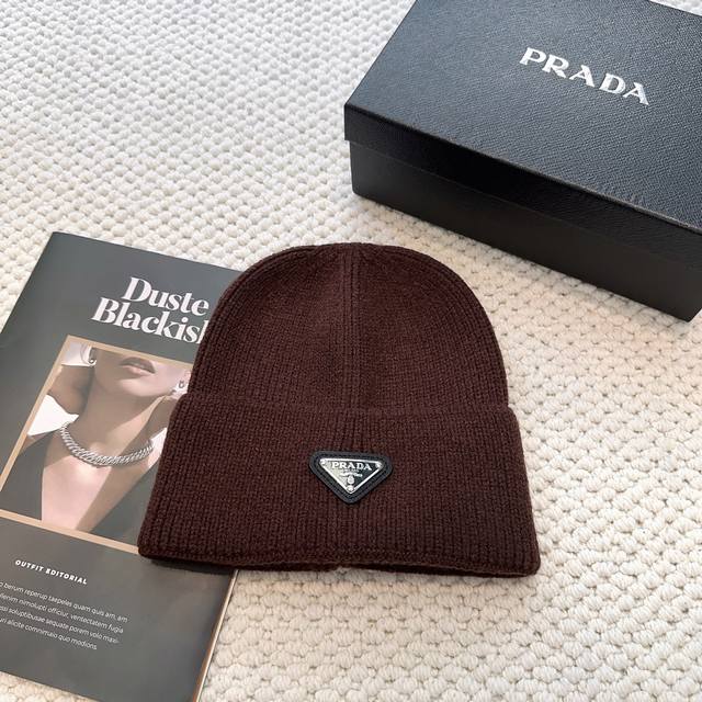 Prada latest triangle logo knitted hat wool hat women's loose cold hat, warm an