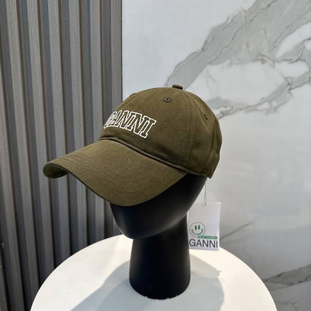 Ganni, Denmark's recently popular brand, has a multi-colored baseball cap with l