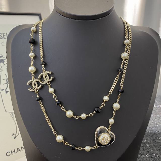 Chanel necklace hot-selling new models Chan 22A black heart pearl necklace The h