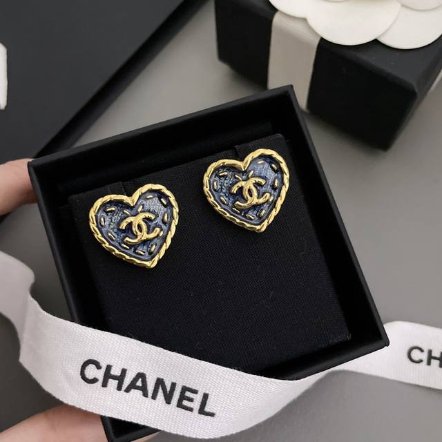 High quality details as shown in the picture, imitation denim heart earrings Z 4