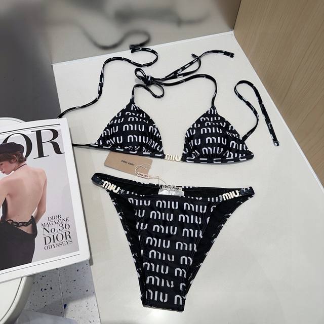 Miumiu swimsuit, the real thing is so beautiful! It can't be photographed to sho