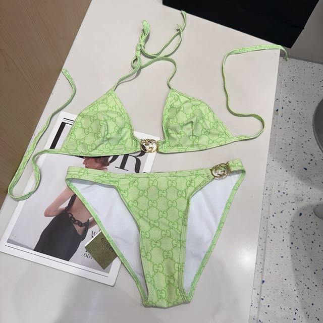 Gucci swimsuit, a must-have for fashionistas. Super figure-flattering! Sml DDD