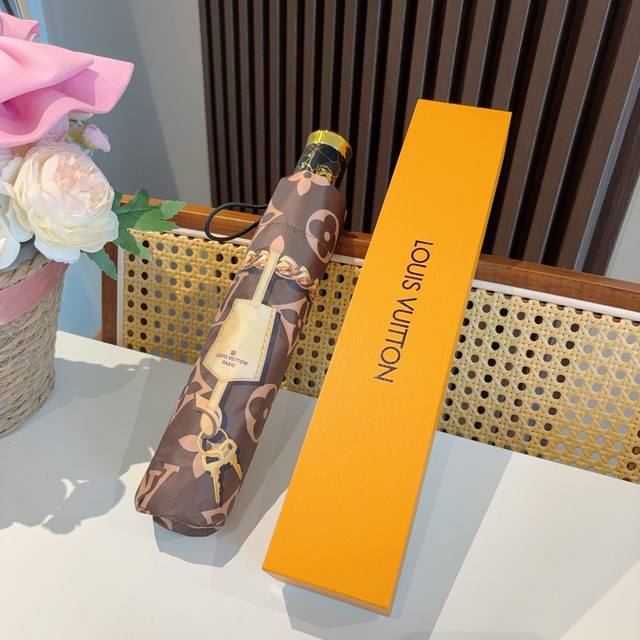 Louis Vuitton 2025 new classic letter tri-fold automatic folding umbrella with n