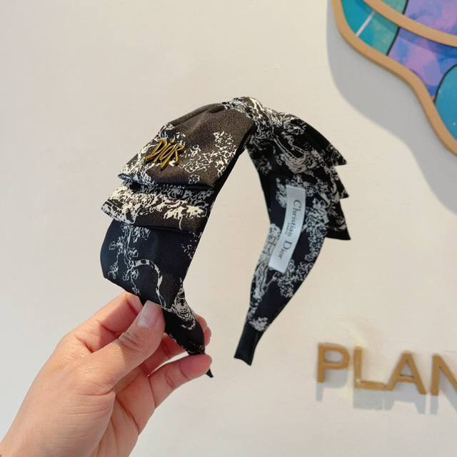with packaging Dior Dior's hottest new bow headband, original counter goods, le