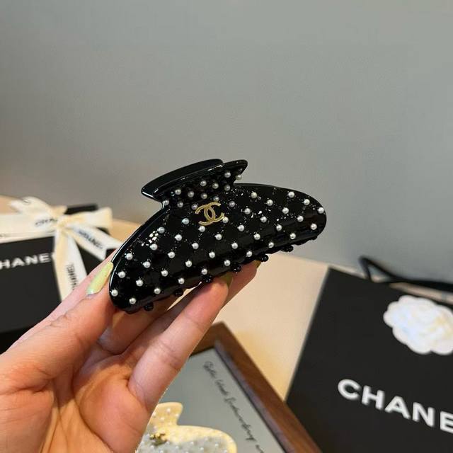 Chanel Chanel new hairpin DDD