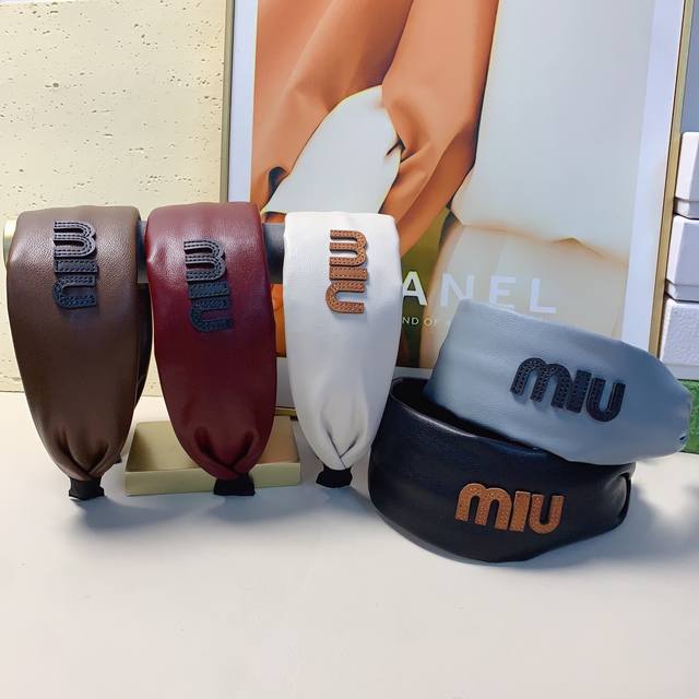 Miumiu Miao Miao Miumiu headband sheepskin wide version sewing logo light luxury