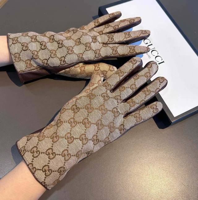 2025 New Exclusive First Launch Touchscreen Gloves Gucci's New High-End Sheepski