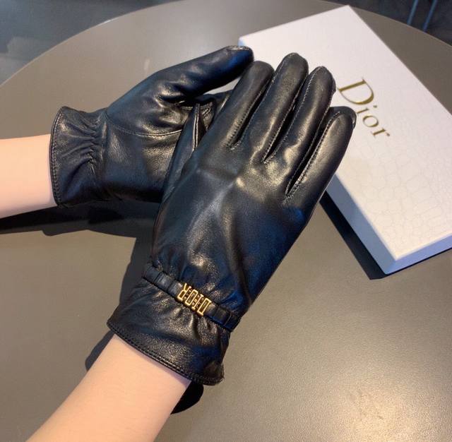 New exclusive debut touch screen gloves Dior Dior original quality official web