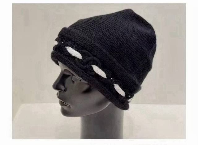 Chanel knitted beanie DDD