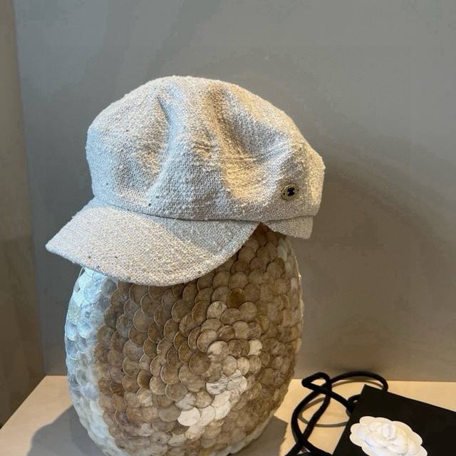 Chanel new duckbill painter hat, head circumference 57cm DDD