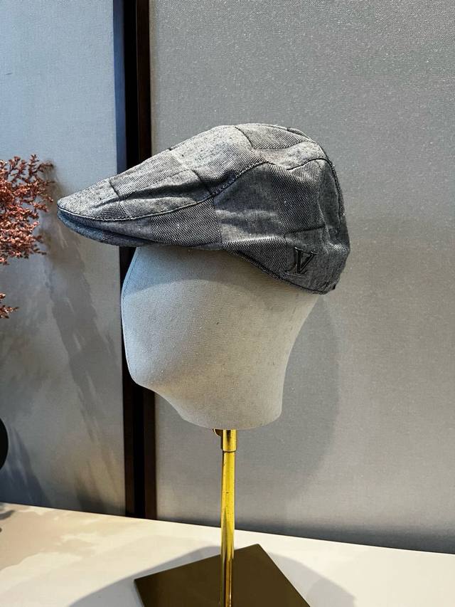 Lv Louis new duckbill forward cap, head circumference 58Cm DDD