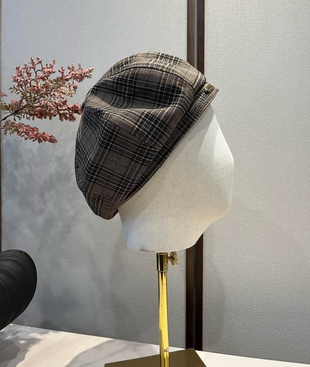 Burberry new beret DDD