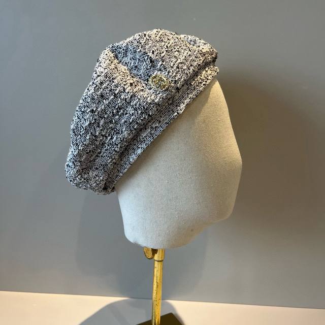 Chanel new duck beret, head circumference 57cm DDD