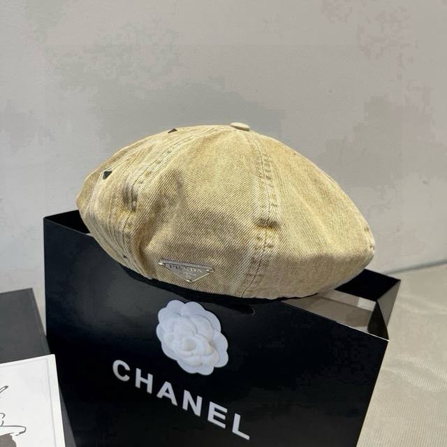 Prada new beret DDD