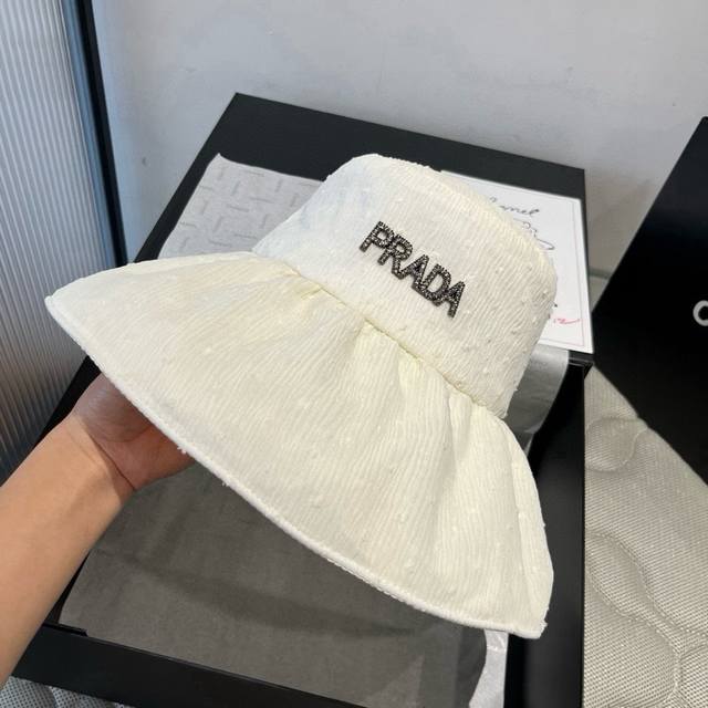 Prada's new sunshade bucket hat, anti-ultraviolet cloth hat, foldable head circu