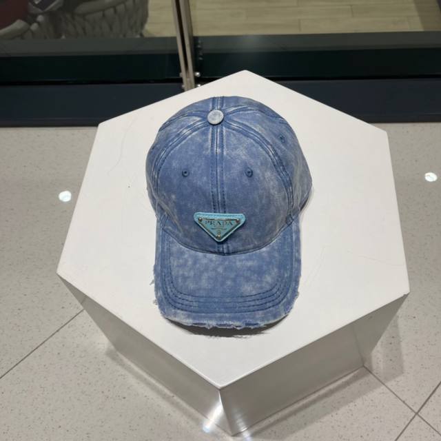 Prada classic triangle logo baseball cap is a must-have item that will look grea