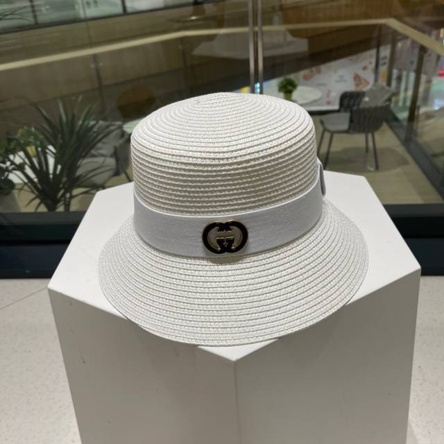 Gucci straw hat, pure hand-crocheted, heavy design style, beach hat, large straw