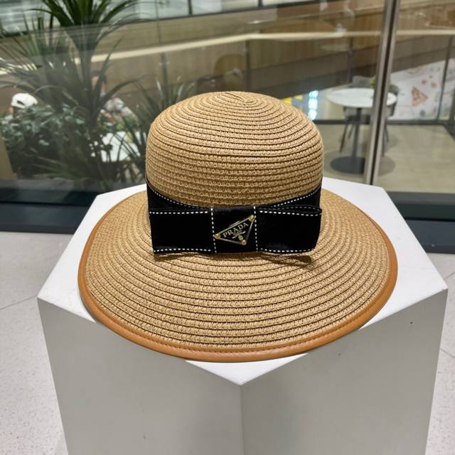 Prada Straw Hat with Brim Sun Hat Beach Visor Head Circumference: 57cm DDD