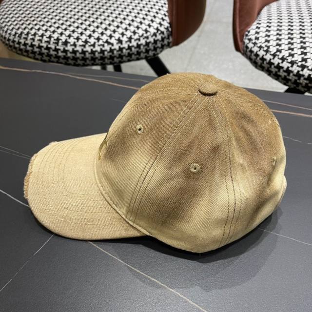 Celine 2025 new baseball cap, exquisite and elegant, very cool and fashionable,