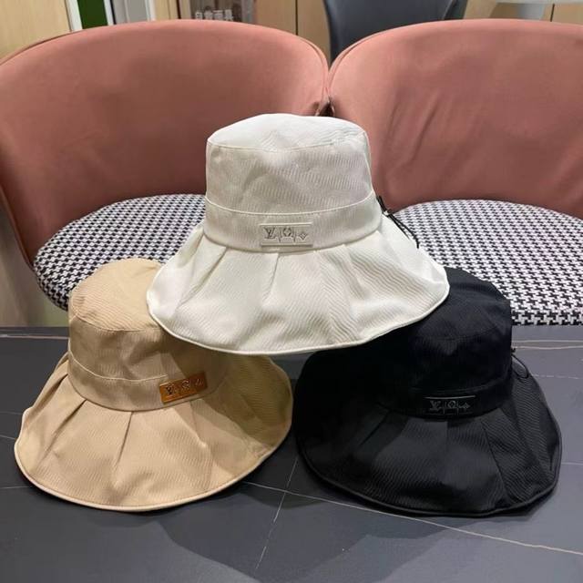 Lv Louis Vuitton 2025 new style bucket hat, very classic classic, can be used in