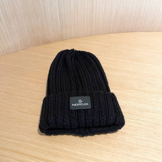 Mincler 2025 autumn and winter new textured plus velvet knitted beanie, DDD