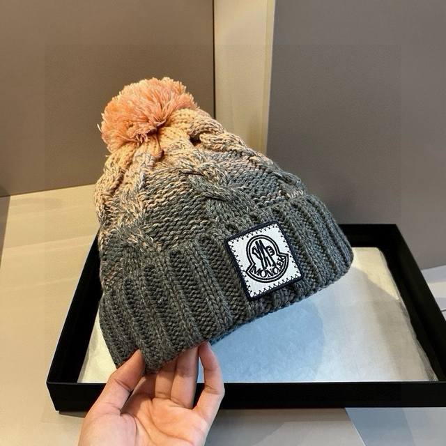 Moncler new woolen hat running volume model DDD