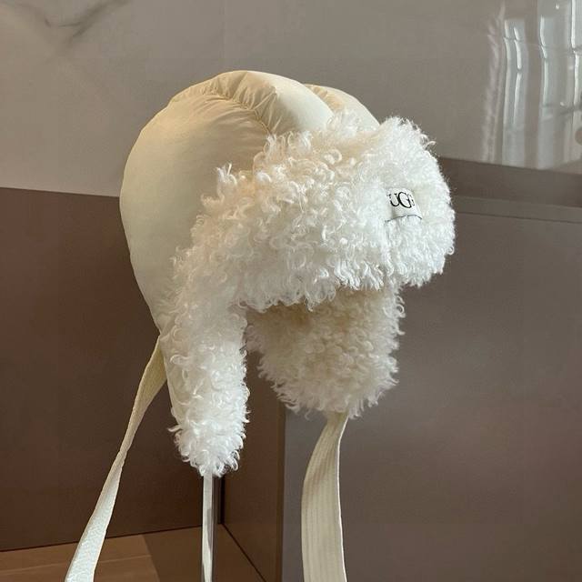 Ugg new down earmuffs, light and comfortable, a must-have item for autumn and wi