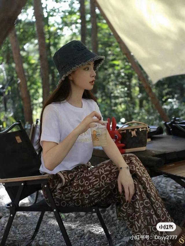 Celine new denim bucket hat, head circumference 57cm DDD
