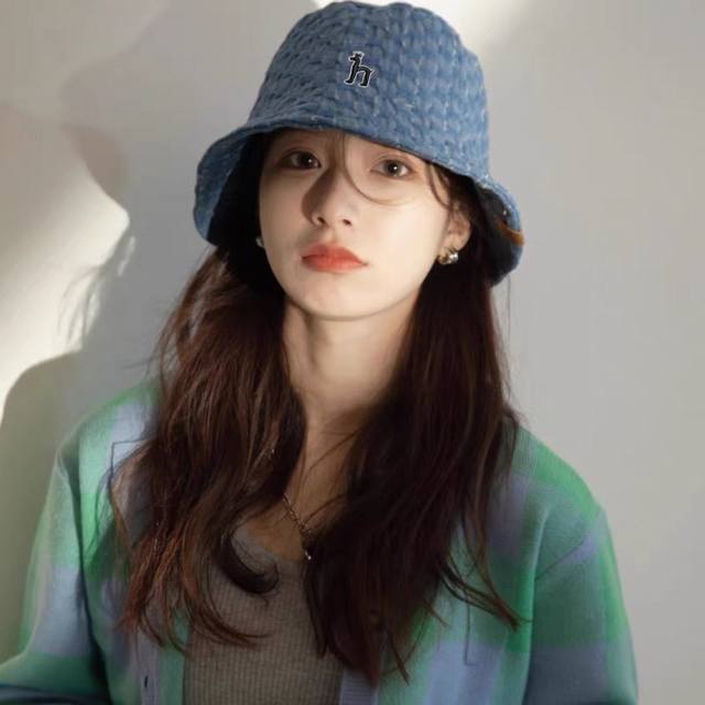 Fendi Korean version of the fashionable all-match solid color bucket hat for wo