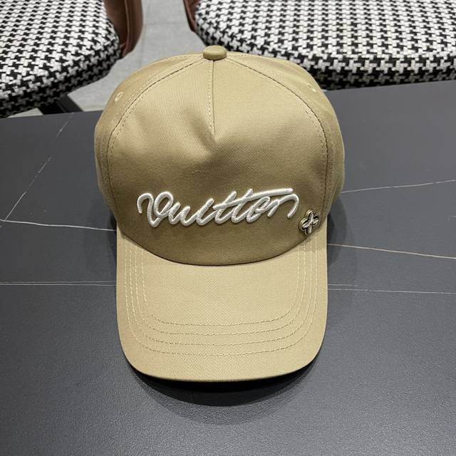 Louis Vuitton baseball capLouisvuitton Lv baseball cap, simple and elegant, uni