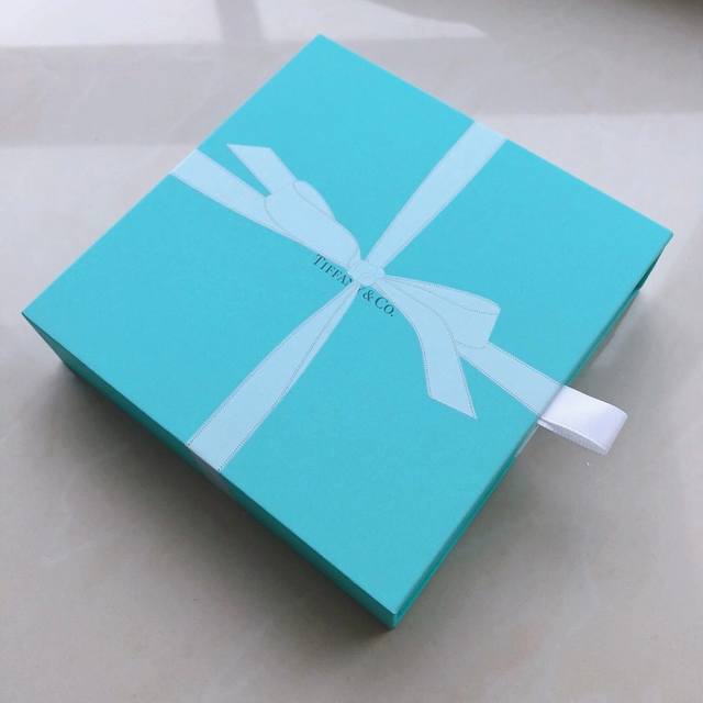 Counter quality Tiffany perfume sample set 4*5Ml, the set includes passion perf