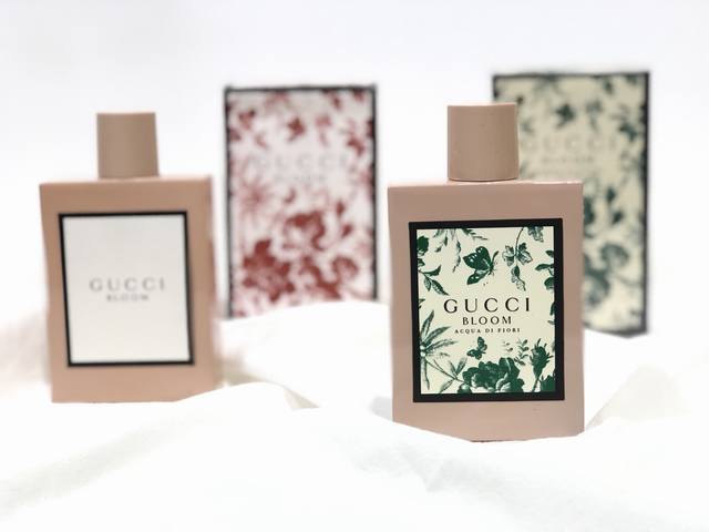 Official quality Gucci Bloom, the new fragrance from Gucci! A man-killer! 2 scen