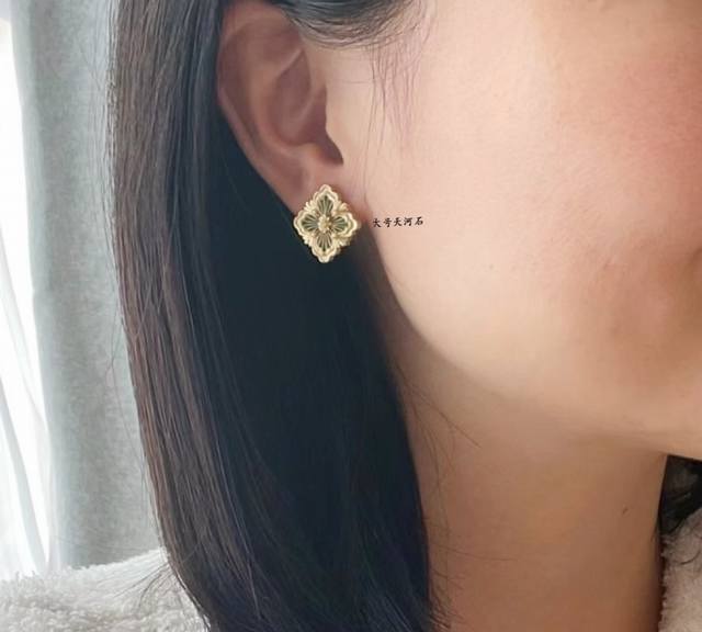 V gold Buccellati large Opera House series amazonite earrings, retro palace styl