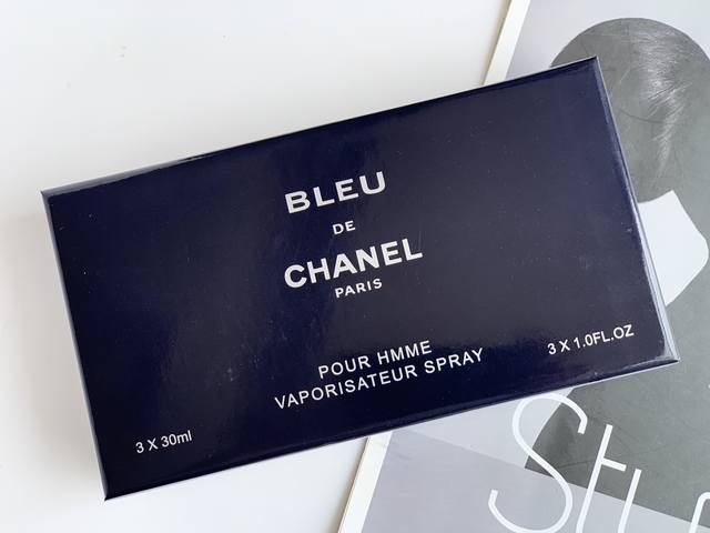 Official quality Chanel Cerulean 3-piece set! This is a truly amazing product, w