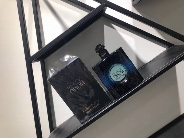 Counter quality Ysl's new limited edition perfume "Blue Opium" Blue Black Opium,