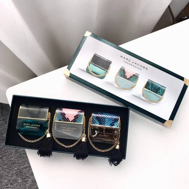 Official quality Mj three-piece perfume set. Marc Jacobs Divien Decadence DDD, a